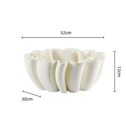 Geometric wavy white ceramic fruit plate tray for kitchen storage