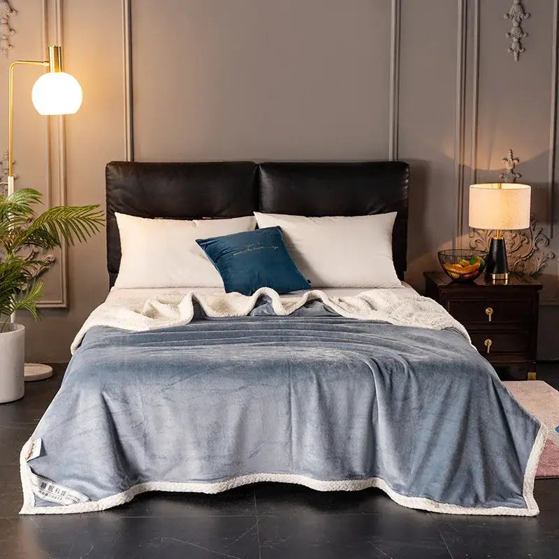 Golden & white double-layer velvet sofa blanket bedroom throw