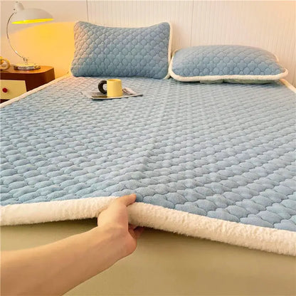 Gray and white antibacterial milk velvet mattress – bedroom blanket