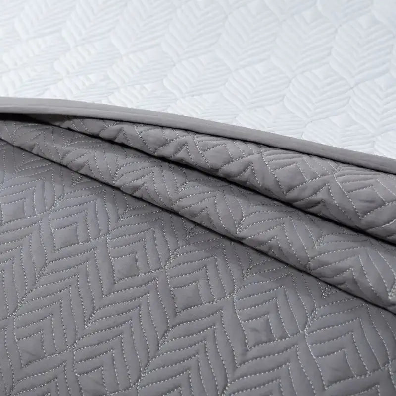 Gray geometric quilted egyptian cotton bedspread set bedroom