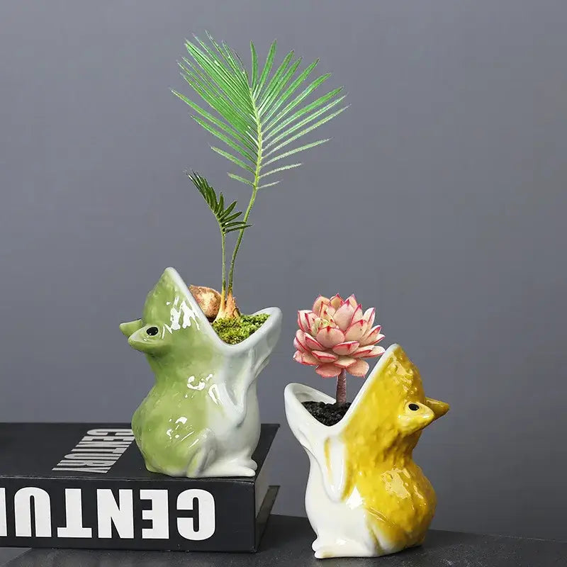 Green and yellow ceramic cute frog succulent flower pot garden decor