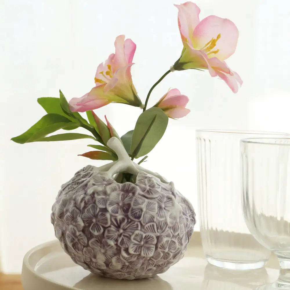 Hand-relief hydrangea ceramic vase grayish-white living room decor