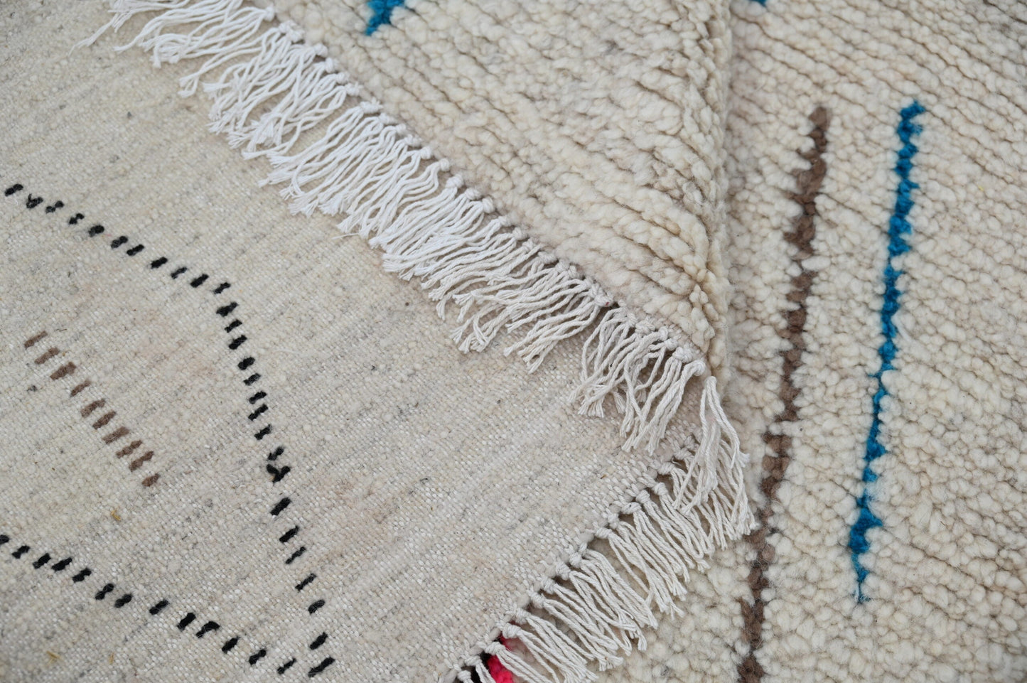 DecorBites™ Handmade Moroccan Azilal Rug - 223x157cm