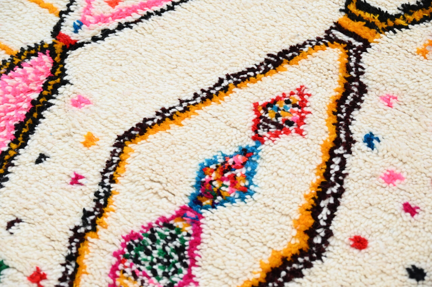 DecorBites™ Handmade Moroccan Azilal Rug - 245x146 cm