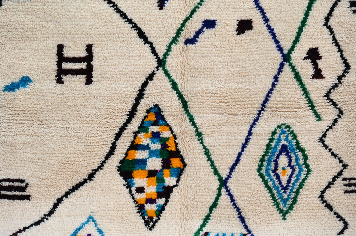 DecorBites™ Handmade Moroccan Azilal Rug - 250x141 cm