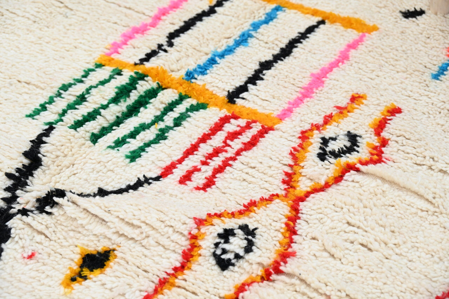 DecorBites™ Handwoven Moroccan Azilal Rug - 245x146 cm