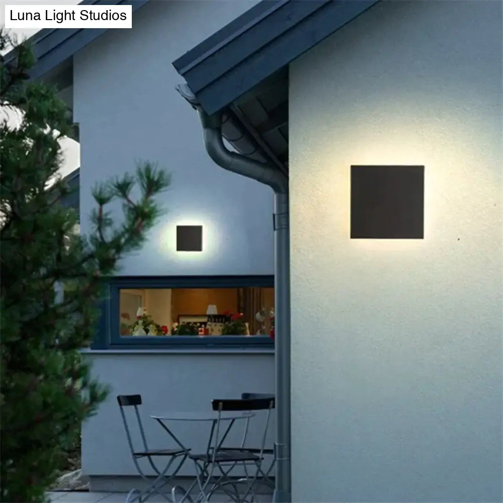 DecorBites™ Harmon | Waterproof Wall Lamp