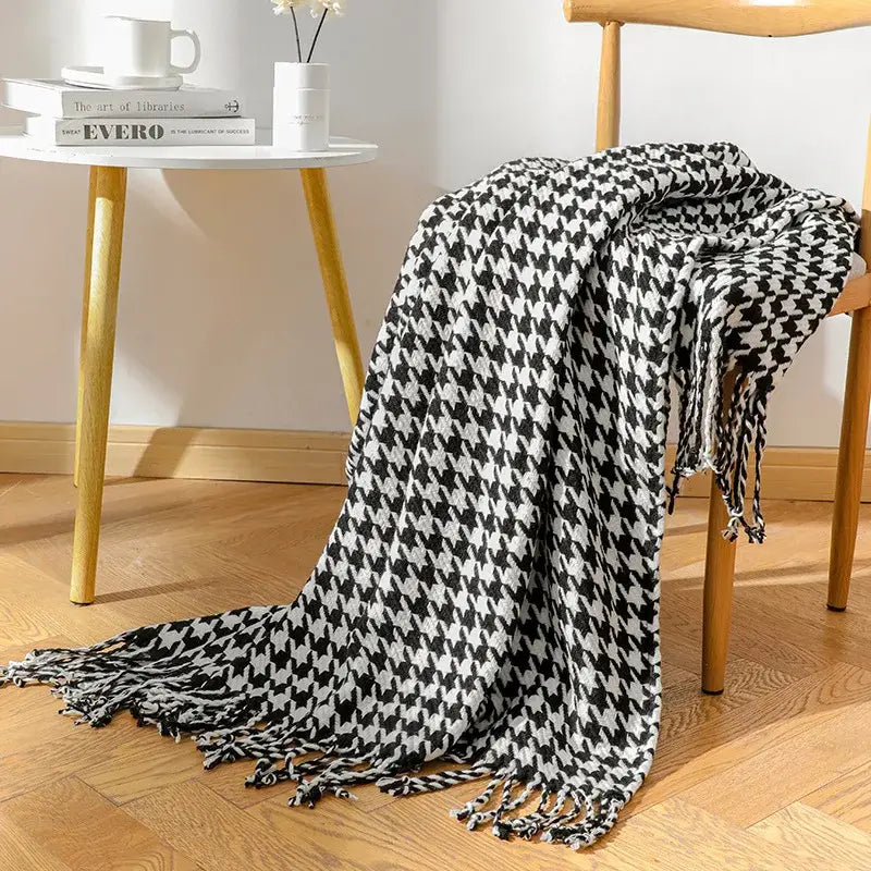 Houndstooth black & white throw blanket living room fringed decor