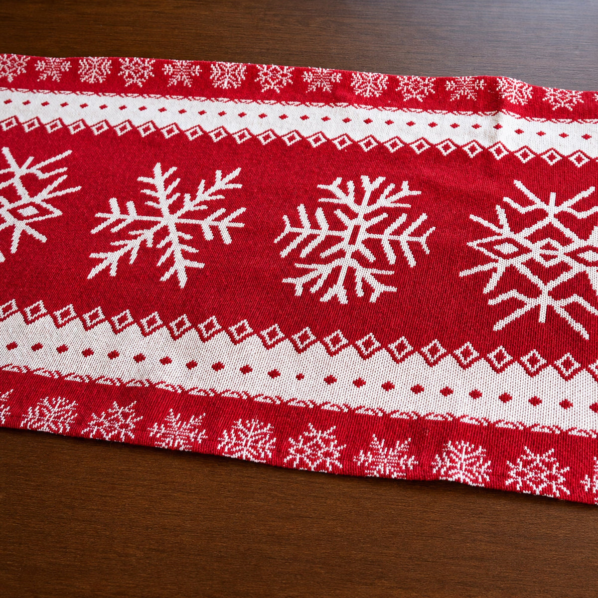 Snowflakes on Red Pattern Christmas Tablecloth Holiday Runner 76.5 Inches