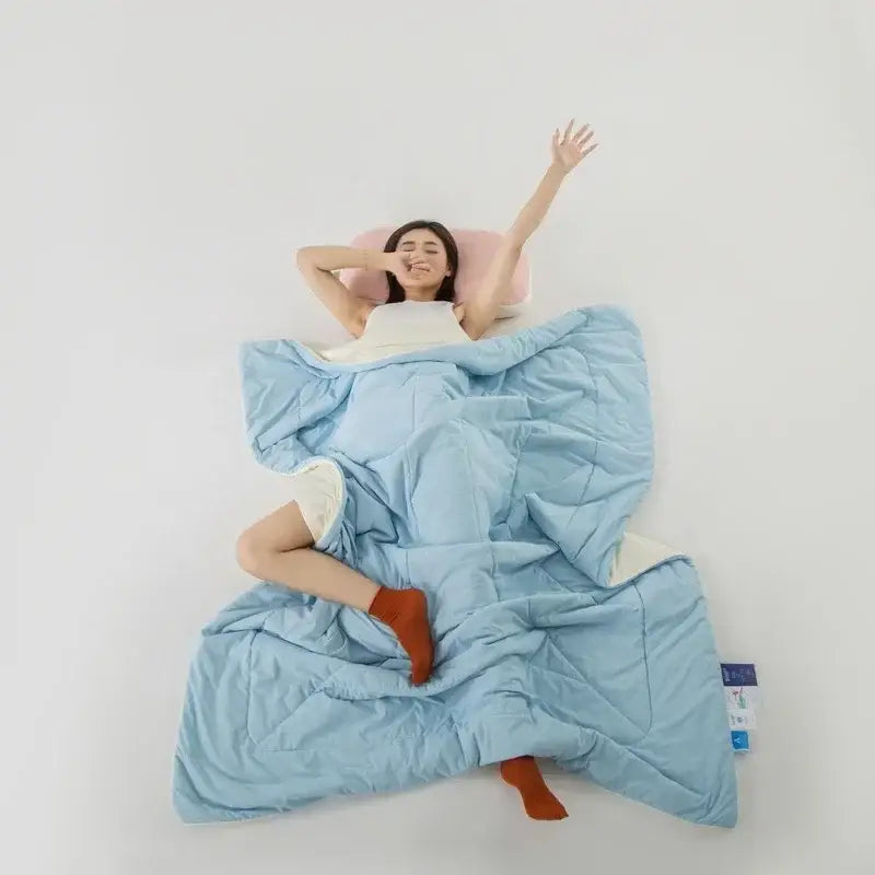 Ice silk cooling blanket light blue & white bedroom comforter