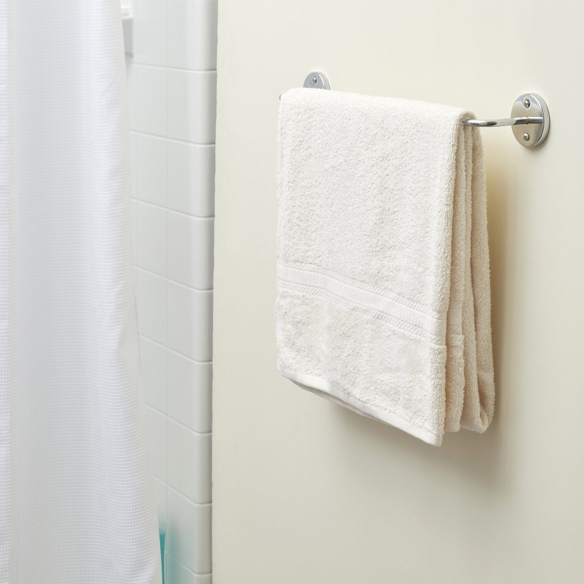 Home Basics Chelsea Metal Bathroom Towel Bar