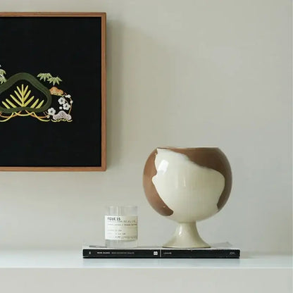 Irregular grain black & white spherical vase living room decor