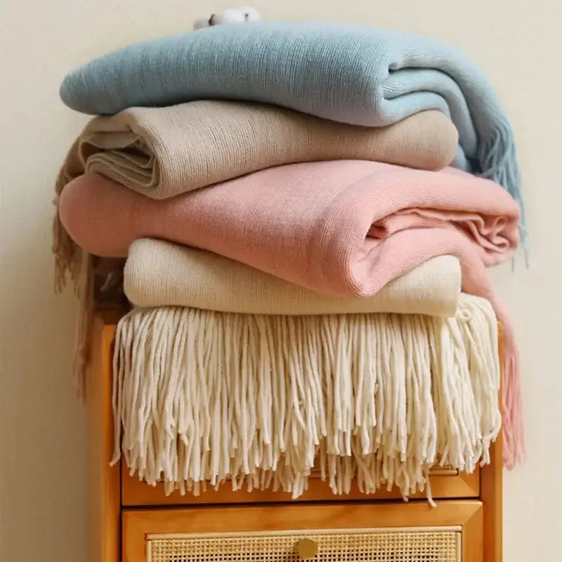 Knitted cashmere siesta blanket bedroom pastel fringed throw