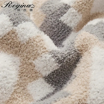 Knitted geometric quilt blanket – cream & gray living room throw