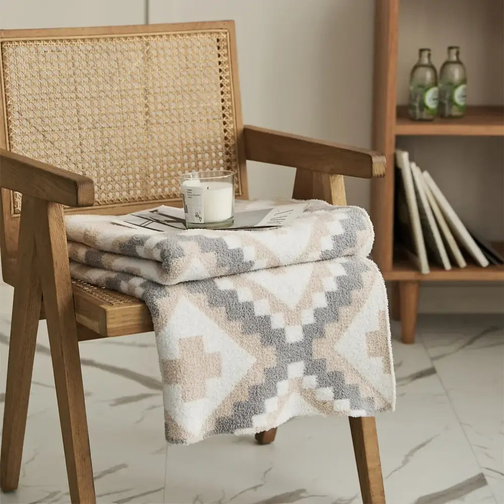Knitted geometric quilt blanket – cream & gray living room throw