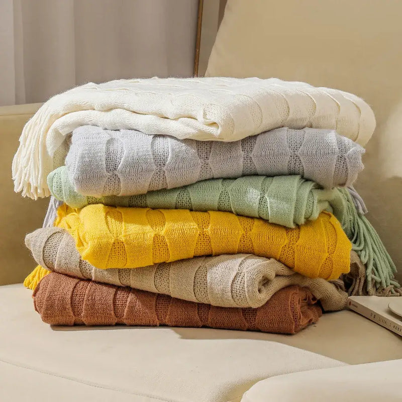 Knitted geometric throw blanket bedroom textured pastel softness