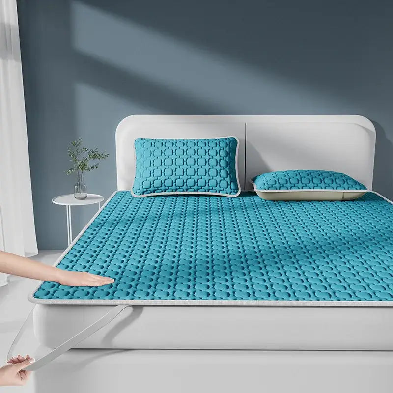 Light blue & beige cooling latex pad bedroom quilted mattress pad