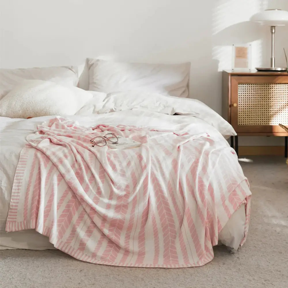 Light green leaf pattern bamboo knitted cooling blanket bedroom throw