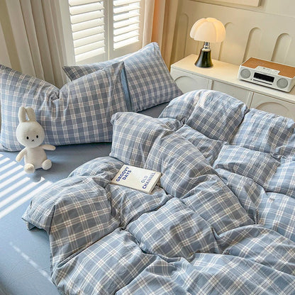 DecorBites™ Luxurious 2024 Grid Lattice Bedding Set