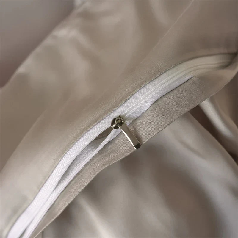 DecorBites™ Luxurious Lyocell Silk Bedding Set - Queen/King Size