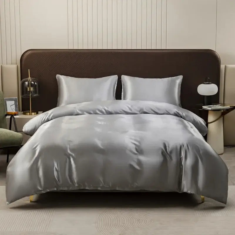 Luxurious peach satin duvet cover and pillowcase set bedroom bedding