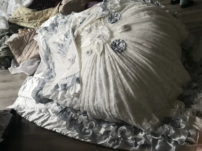 Luxurious red & champagne jacquard rose lace bedding set bedroom