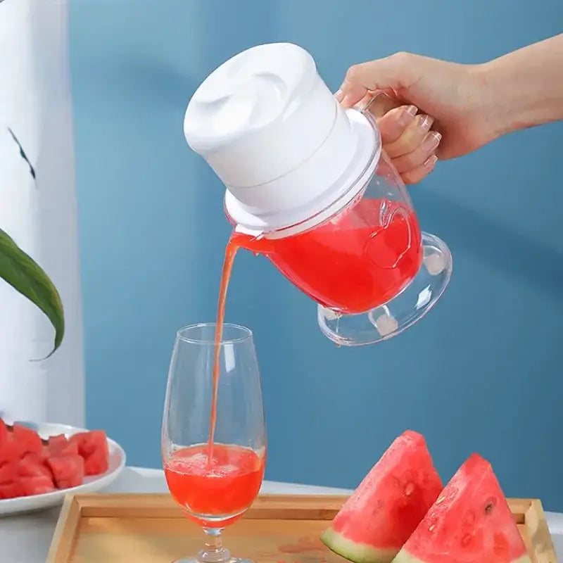Manual white plastic fruit juice extractor kitchen watermelon juicer