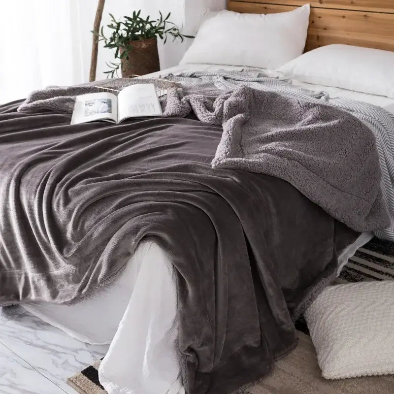 Maroon & white cozy plush blanket bedroom sherpa throw