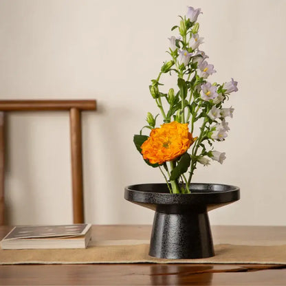 Matte black ceramic vase sword mountain set living room decor
