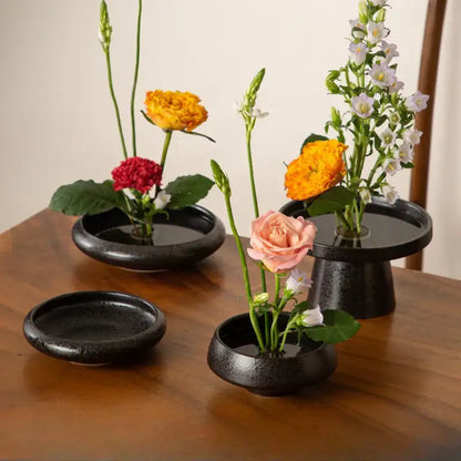 Matte black ceramic vase sword mountain set living room decor