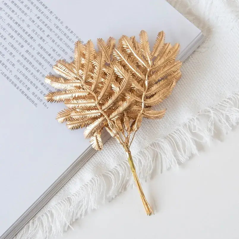 Metallic gold & silver palm leaves – living room decorative pins