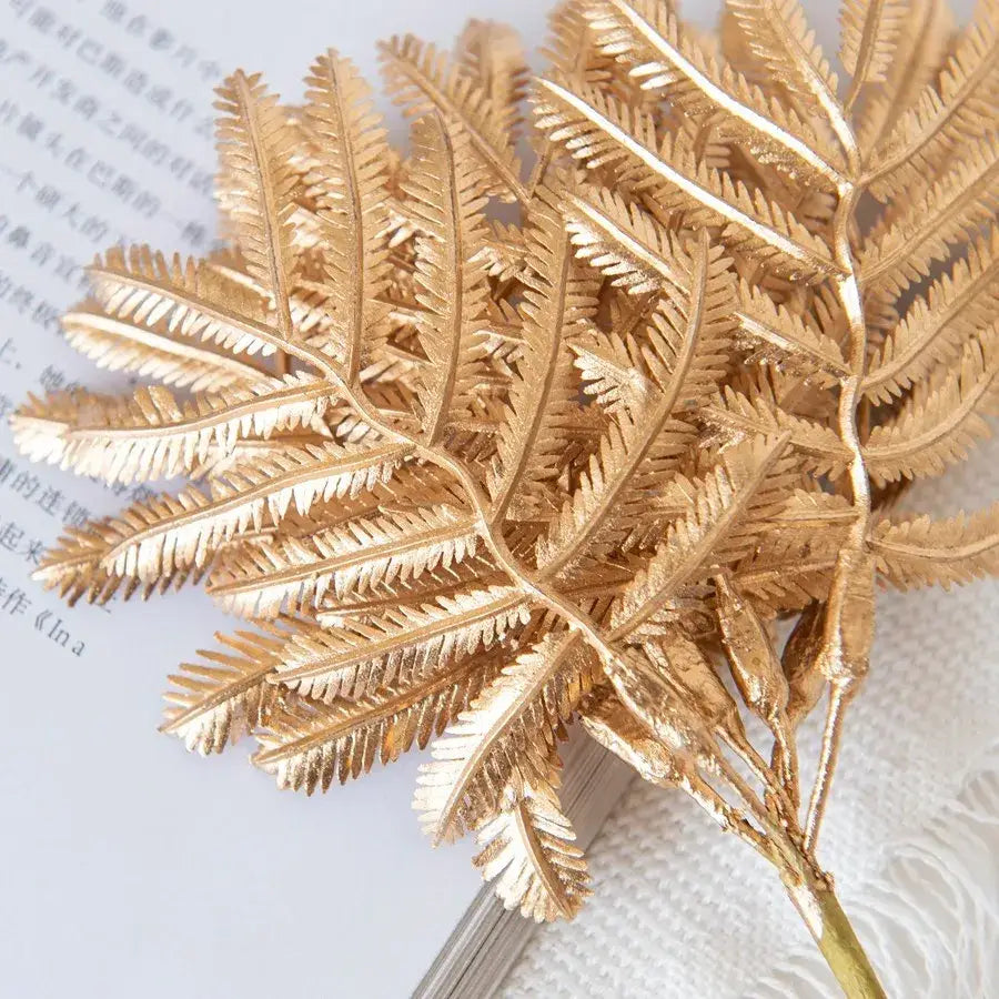 Metallic gold & silver palm leaves – living room decorative pins