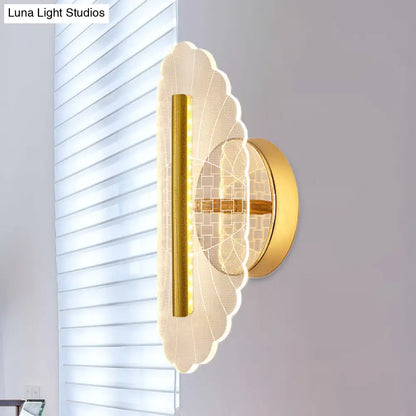 DecorBites™ Minimal LED Gold Sconce - Metallic Geometric Wall Light for Living Room in White/Warm