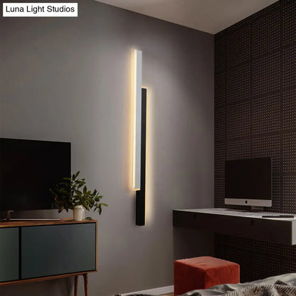 DecorBites™ Minimalist Black and White Linear LED Wall Light - Modern Metal Flush Mount Sconce for Corridor