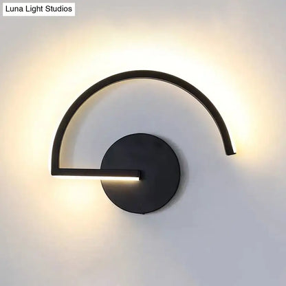 Minimalist black curved wall mounted lighting bedroom sconce