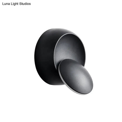 Minimalist black & white circular led wall lamp for stairway