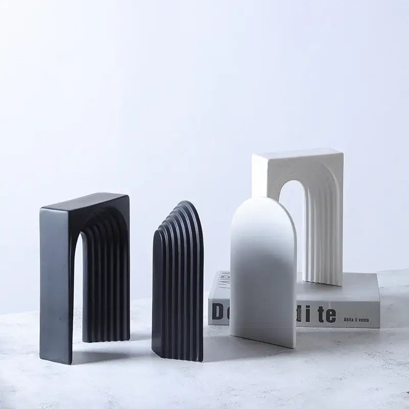 Minimalist black & white semicircular arch bookends living room decor