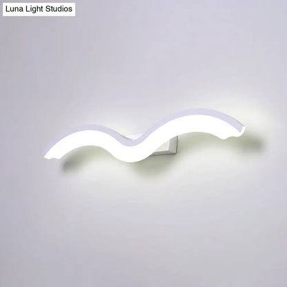 DecorBites™ Minimalist Black/White Wavelet LED Wall Sconce with Frosted Diffuser, Available in 16", 23.5", or 31.5" Lengths