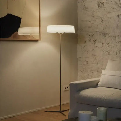 Minimalist brass and white fabric dama pendant lamp for kitchens