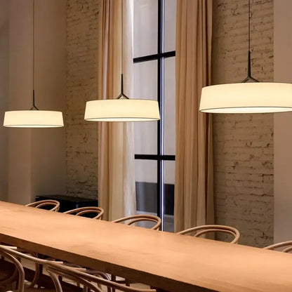 Minimalist brass and white fabric dama pendant lamp for kitchens