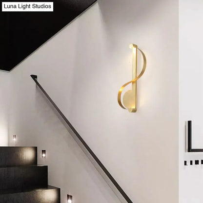 Minimalist brass curve led wall mount light for living room