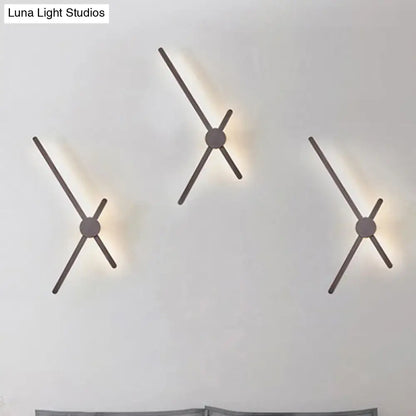 Minimalist brass wall light sconce – living room clock lighting