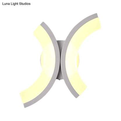 DecorBites™ Minimalist Geometric LED Wall Sconce – Warm/White Light