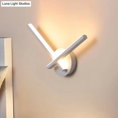 DecorBites™ Minimalist LED Wall Sconce in Warm/White Light with Linear Acrylic Design in Black/White