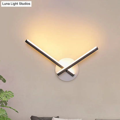 DecorBites™ Minimalist LED Wall Sconce in Warm/White Light with Linear Acrylic Design in Black/White