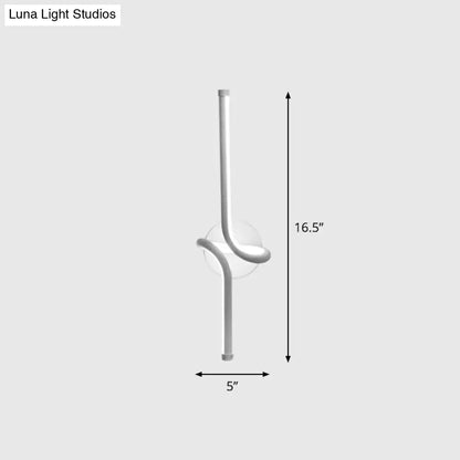DecorBites™ Minimalist Metallic LED Wall Sconce - Sleek Linear Bedside Lighting Fixture