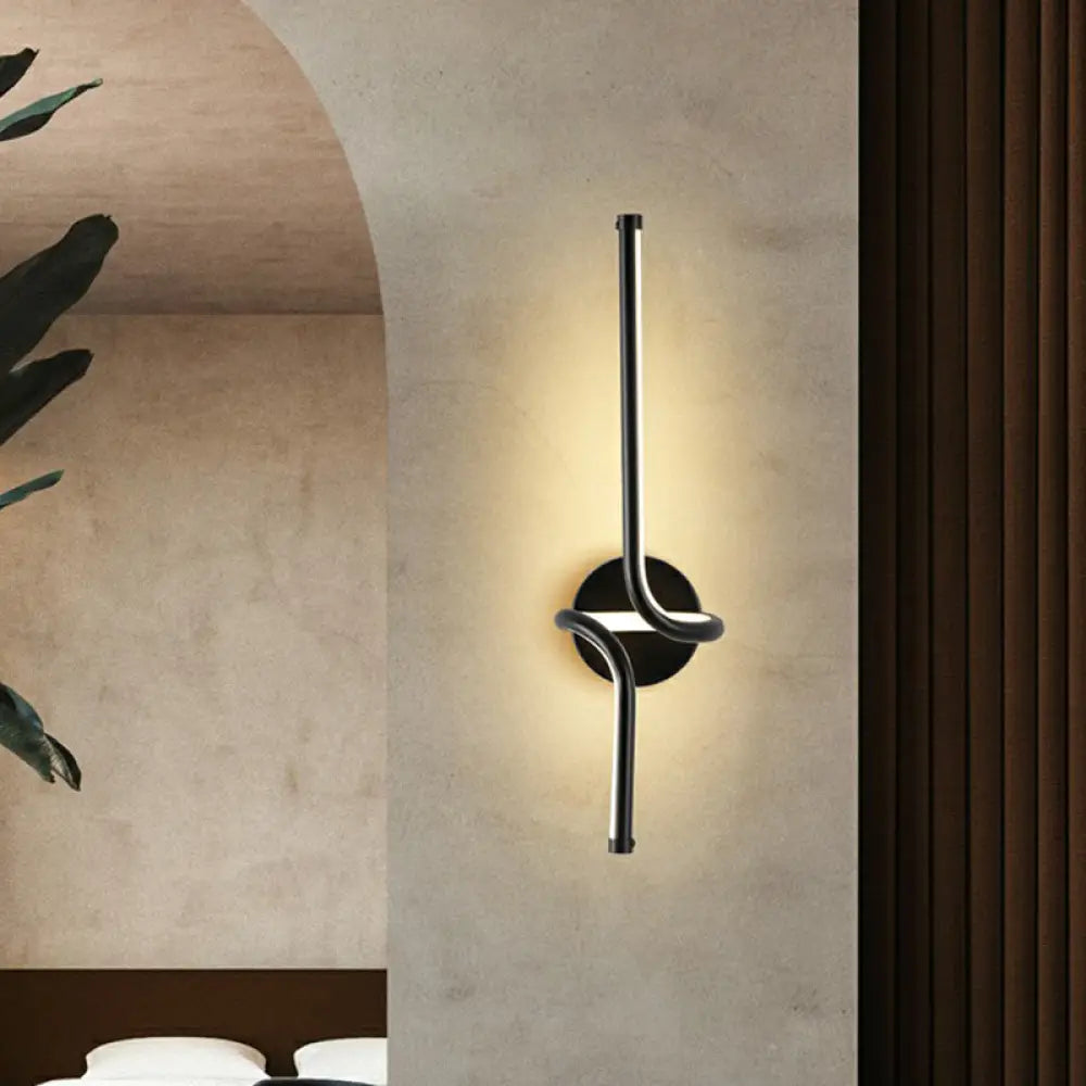 DecorBites™ Minimalist Metallic LED Wall Sconce - Sleek Linear Bedside Lighting Fixture