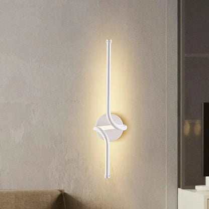 DecorBites™ Minimalist Metallic LED Wall Sconce - Sleek Linear Bedside Lighting Fixture