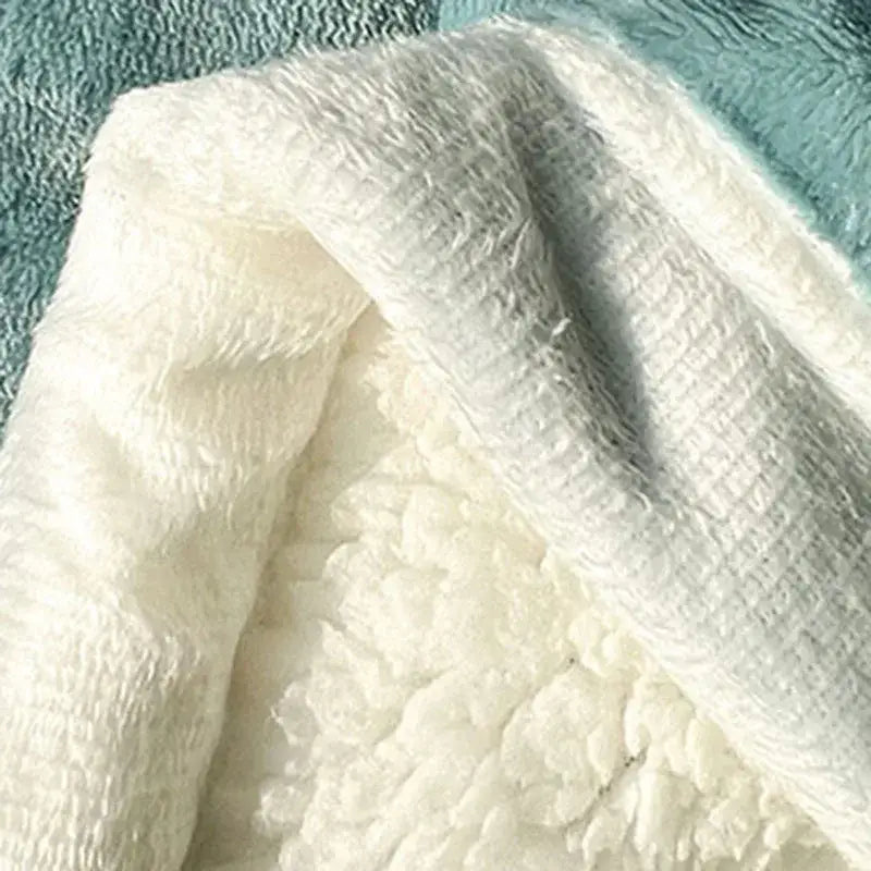 Mint green & cream imitation lamb’s wool blanket bedroom decor