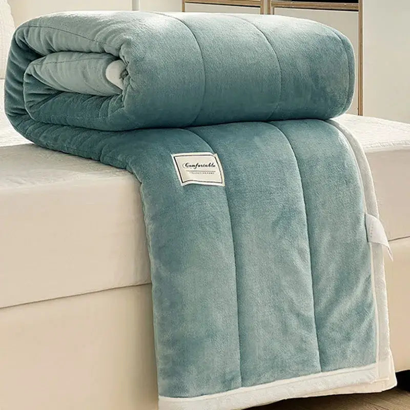 Mint green & cream imitation lamb’s wool blanket bedroom decor